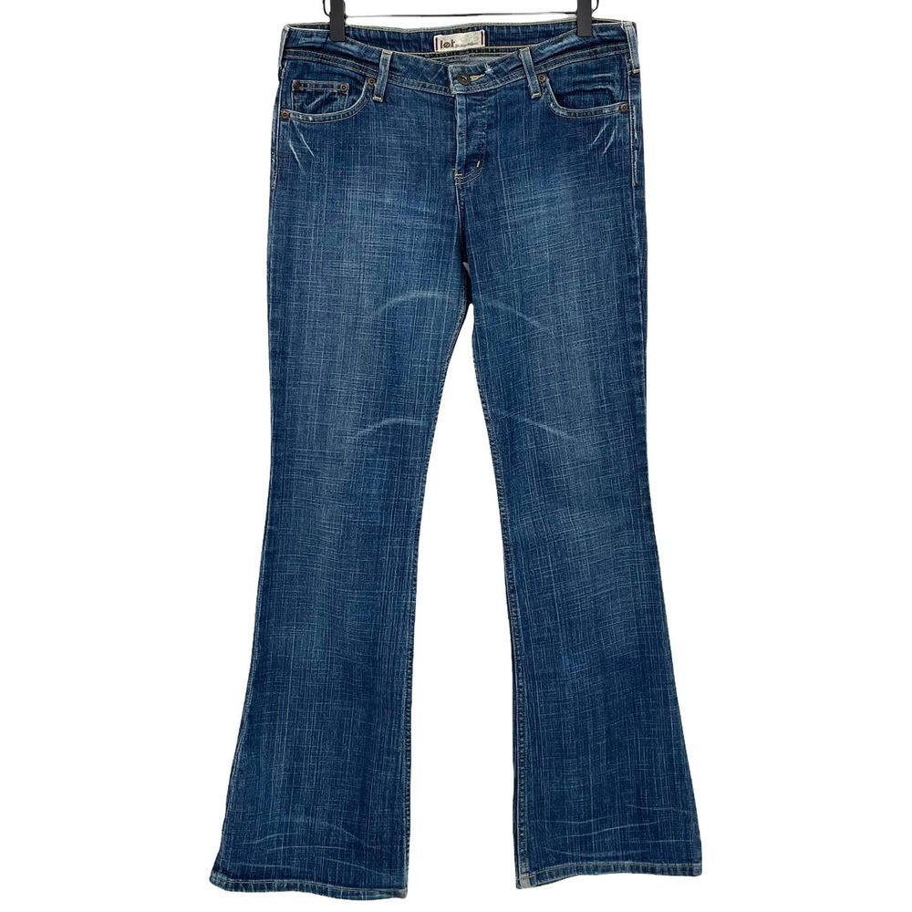 Vintage Y2K l.e.i. Low Rise Flare Leg Stretch Jeans Medium Wash Distressed | 9 - Picture 2 of 11